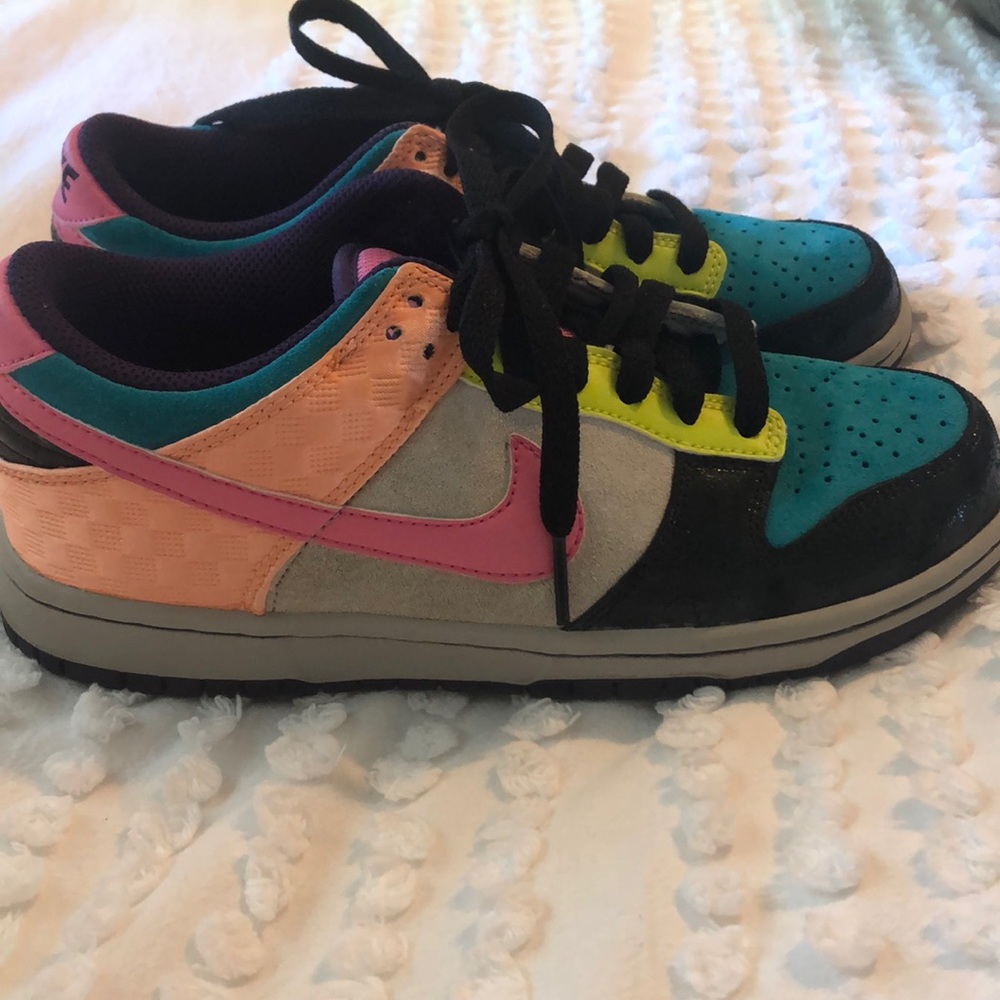 Womens Nike Shoes - colorful *